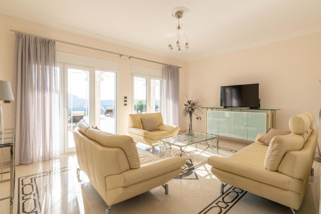 Villa Kamos Archangelos  Eksteriør billede